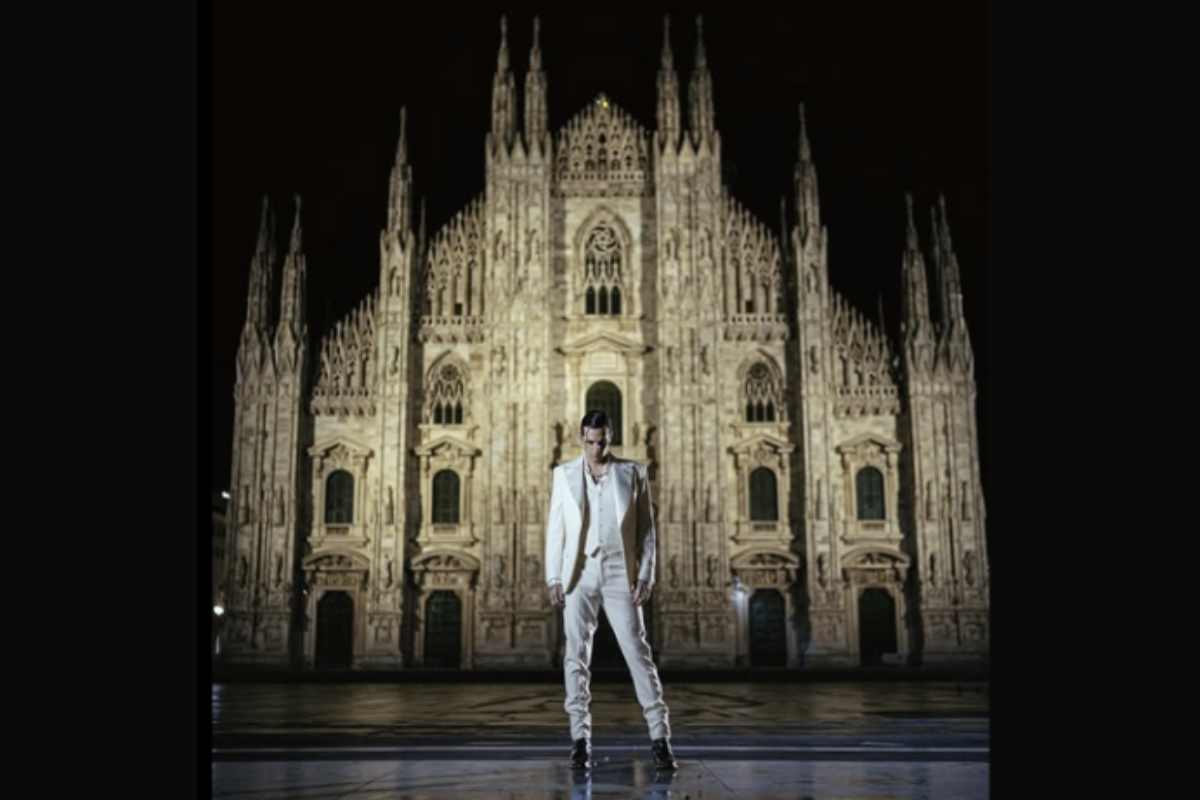 Nonostante la sua notorietà e l’attenzione mediatica, Achille Lauro predilige mantenere un profilo riservato riguardo alla sua vita privata.